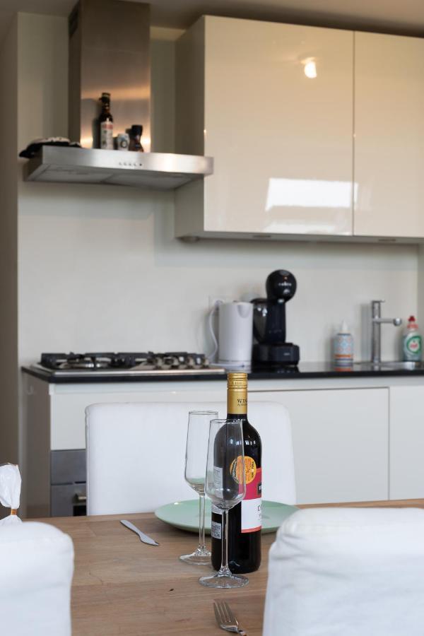 Central Top Floor Apartment With Private Balcony - Apt 3 Amsterdam Bagian luar foto